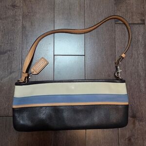 Vintage COACH Hampton Shoulder Bag